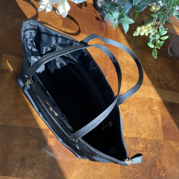 MICHAEL KORS TRAVEL TOTE BAG BLACK - Picture 4 of 10